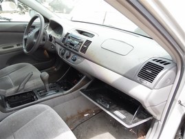 2003 TOYOTA CAMRY LE SILVER 3.0 AT Z19731